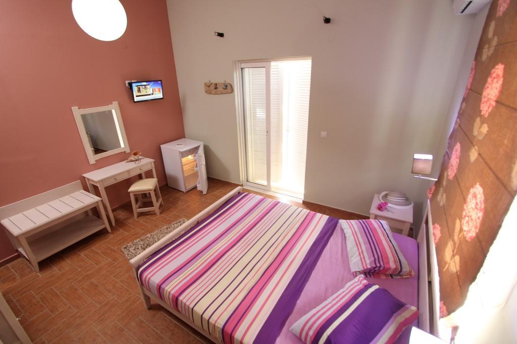 Naya Apartment Kissamos Bilik gambar