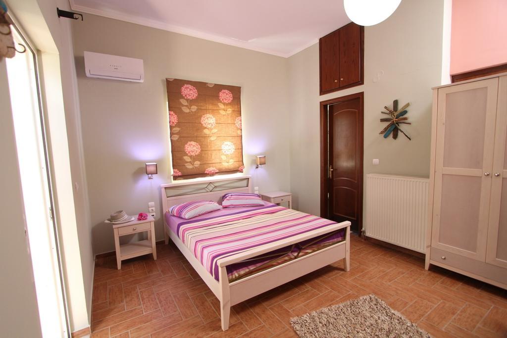Naya Apartment Kissamos Bilik gambar